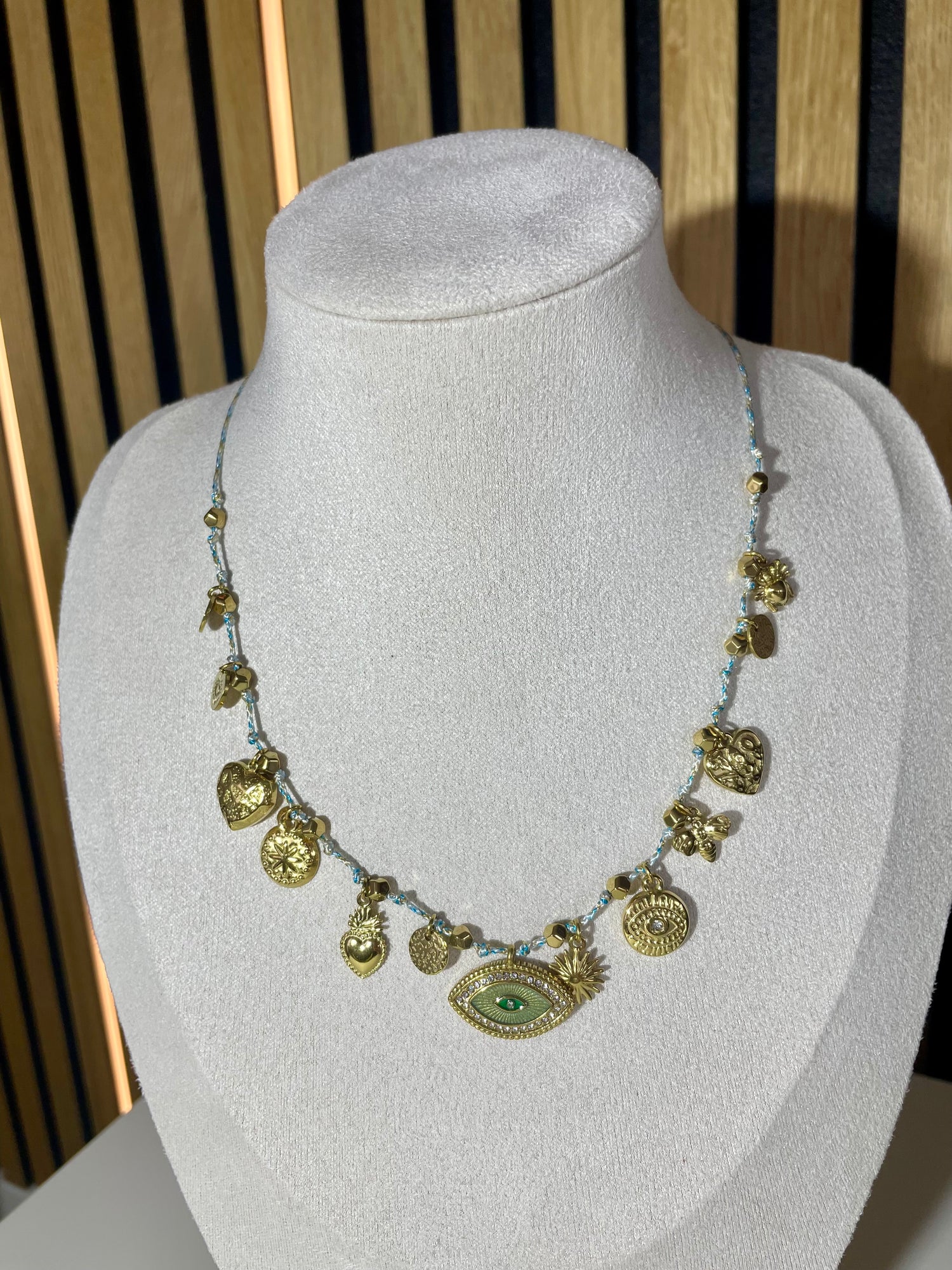 Collier œil -bleu