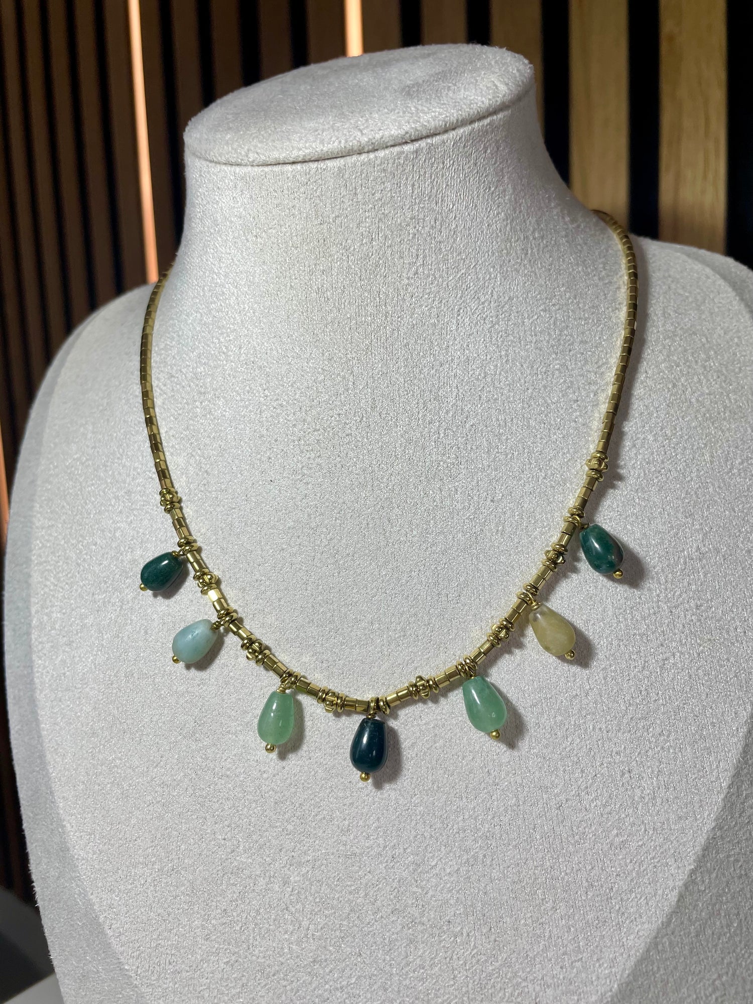 Collier goutte -vert