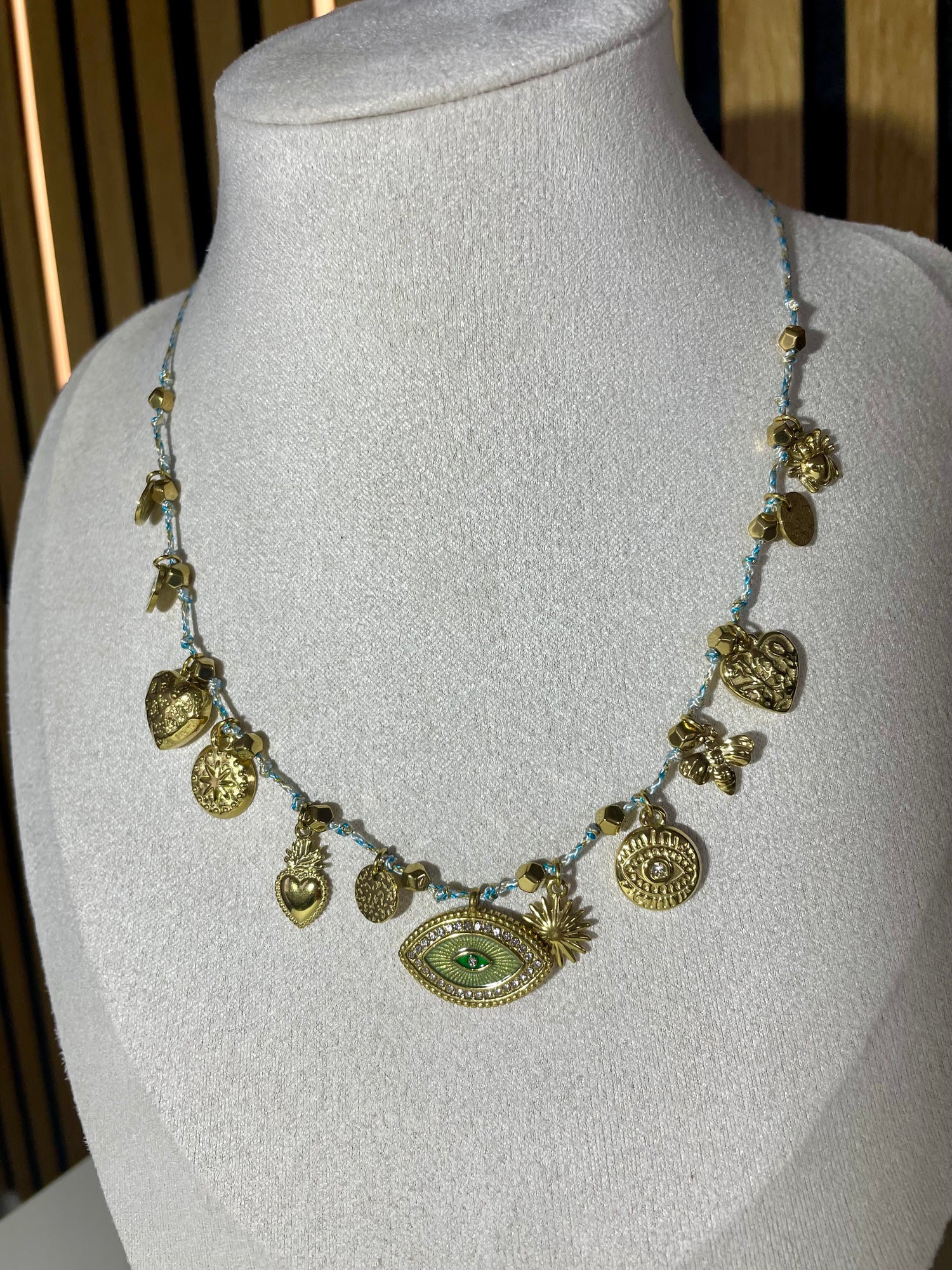 Collier œil -bleu
