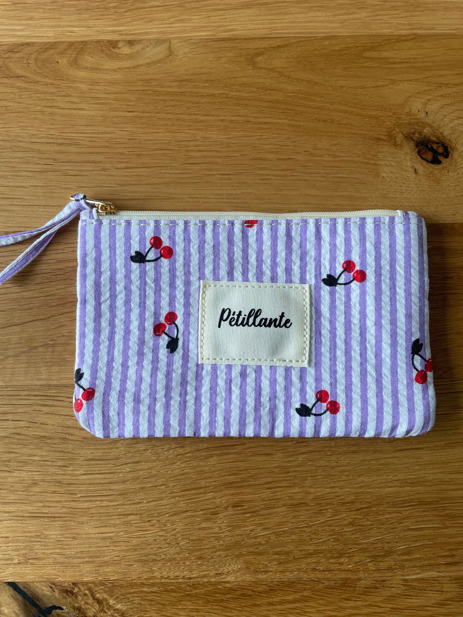 Pochette pétillante violette