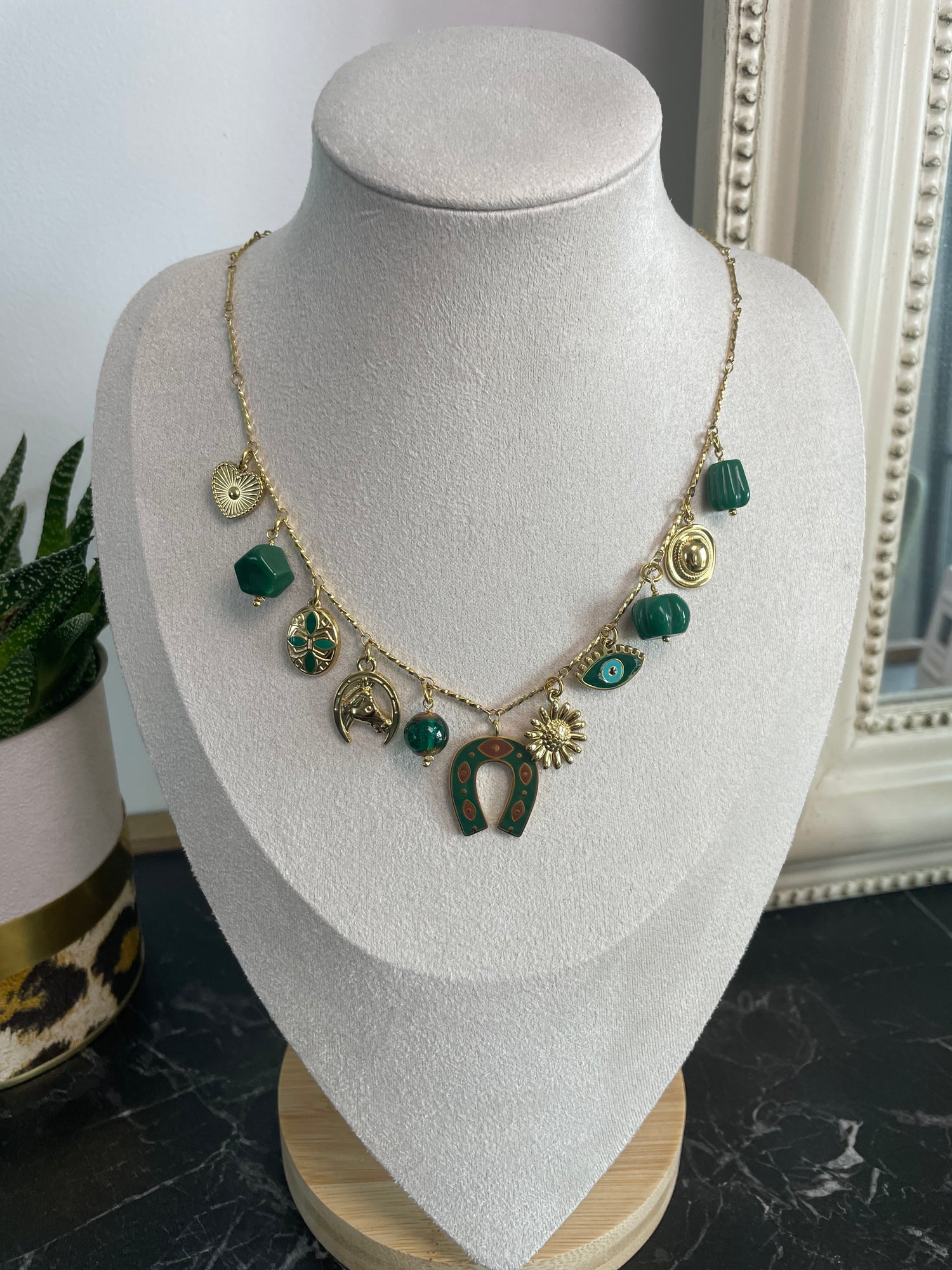 Collier fer a cheval