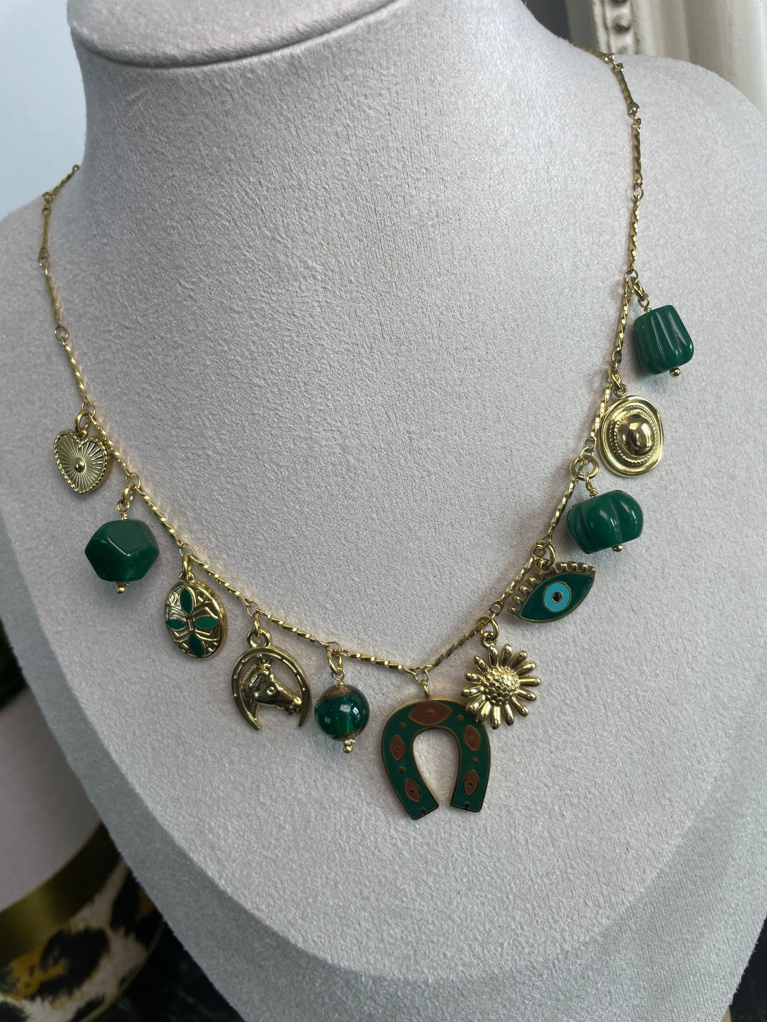 Collier fer a cheval