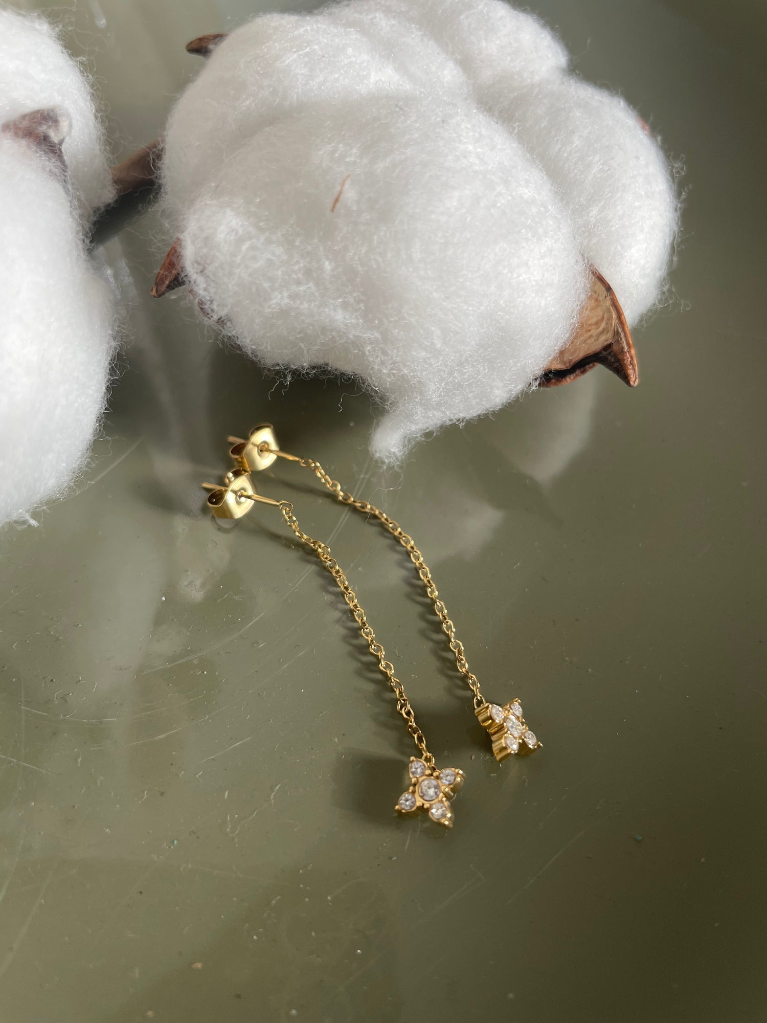 Boucles pendante trèfle - doré